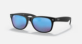 RAY-BAN : New Wayfarer Flash, Lunettes de soleil Carrée en Caoutchouc noir mat bleu flash , RB2132 622/17 55
