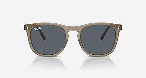 RAY-BAN : RB 2210 — Lunettes en propionate brun transparent poli carré avec lentilles bleu | RB2210 6765R5 53