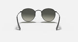 RAY-BAN : ROUND FLAT LENSES en Noir poli et lentilles dégradé gris | Rb3447n 002/71